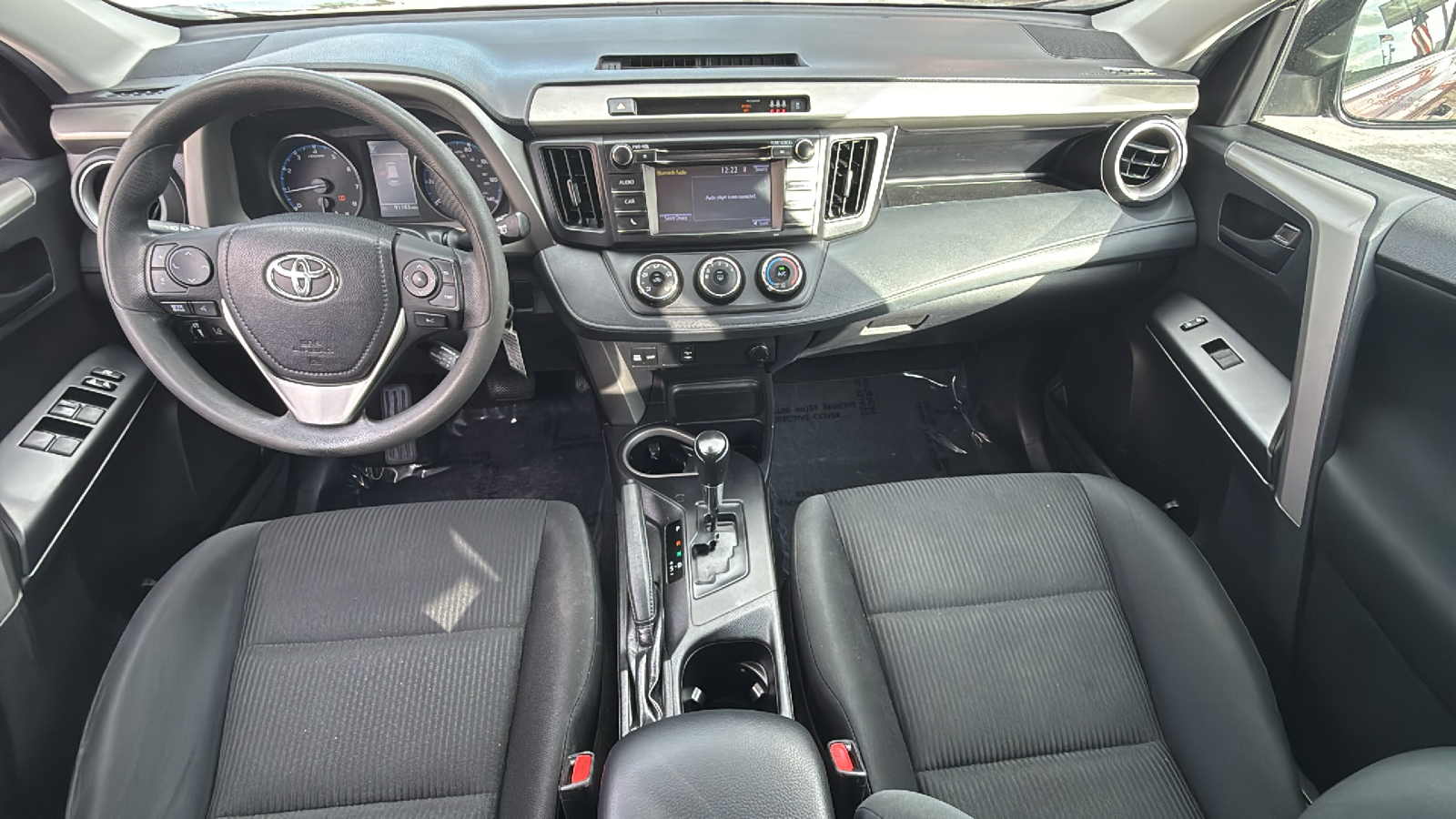 2018 Toyota RAV4 LE 19