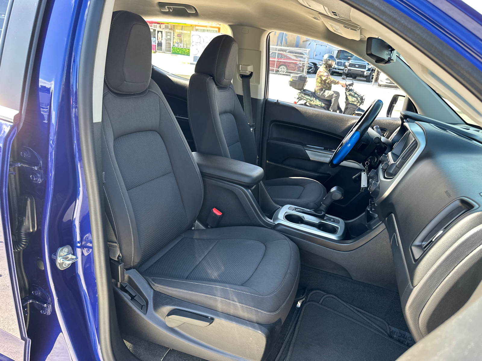 2016 Chevrolet Colorado  32