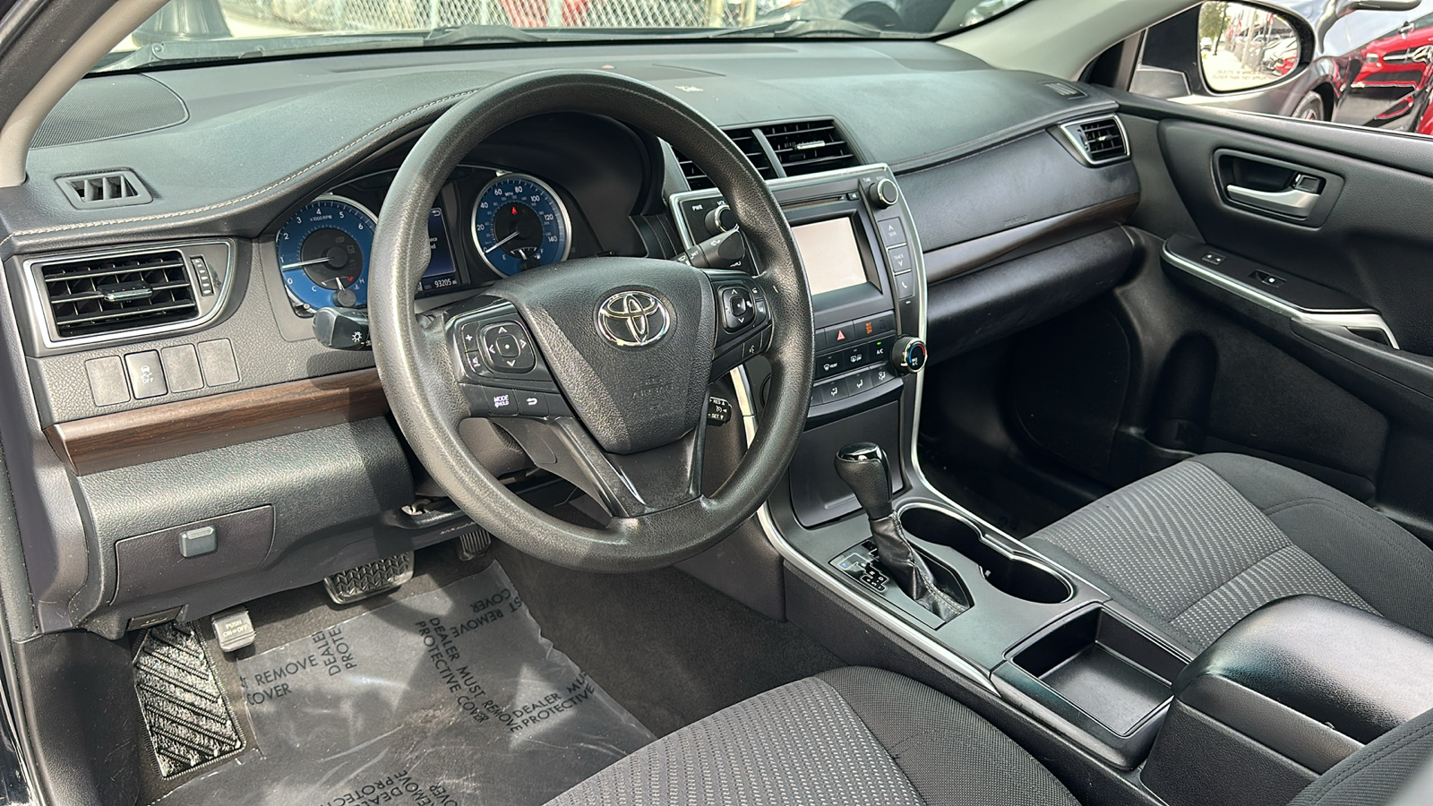 2017 Toyota Camry LE 16