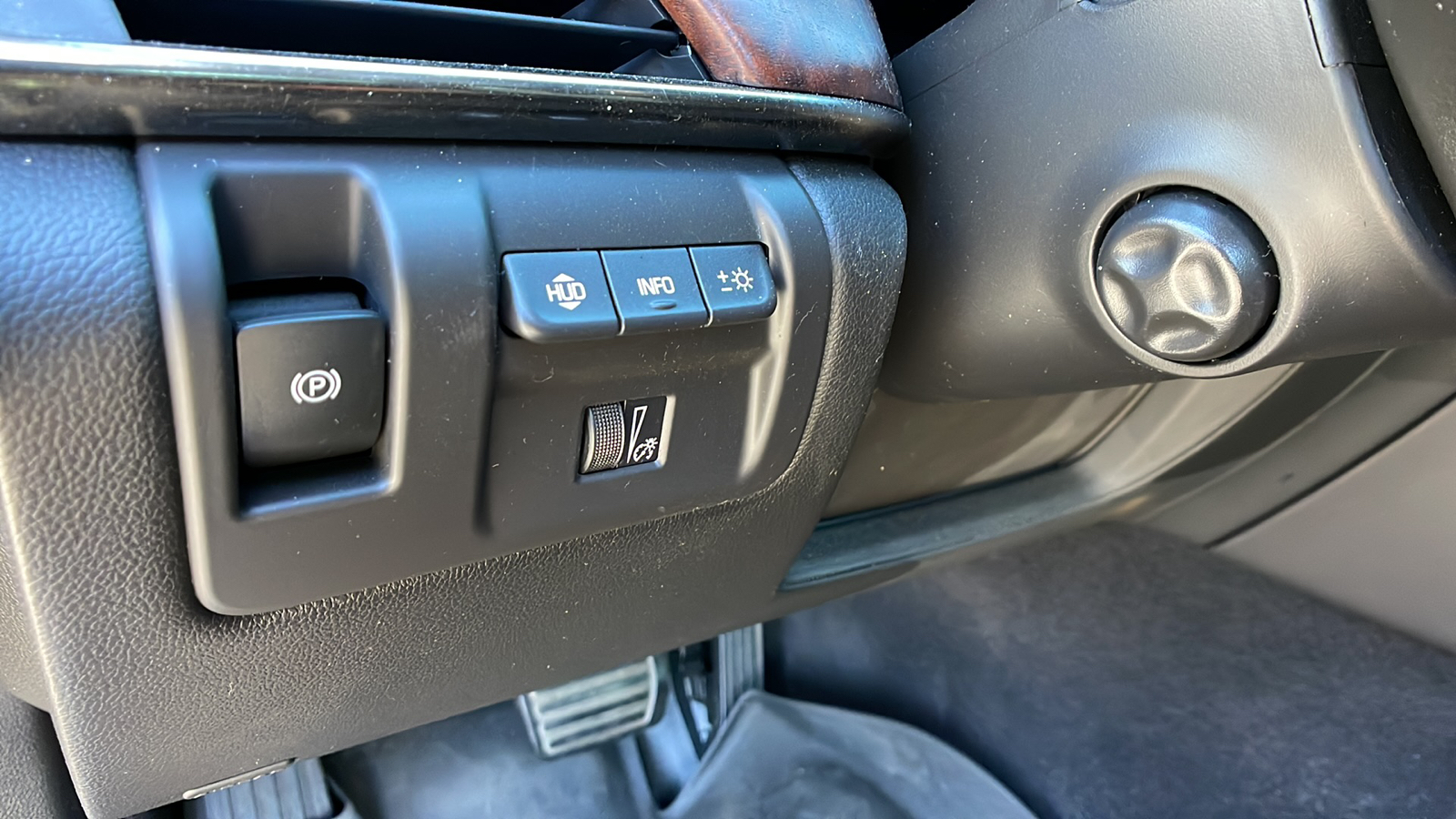2018 Cadillac CTS Premium Luxury AWD 26