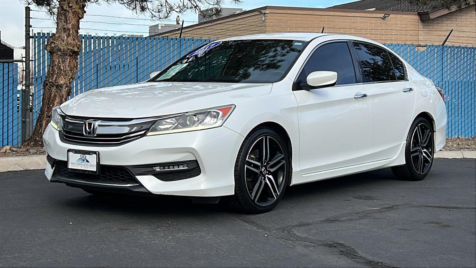 2017 Honda Accord Sport SE 1