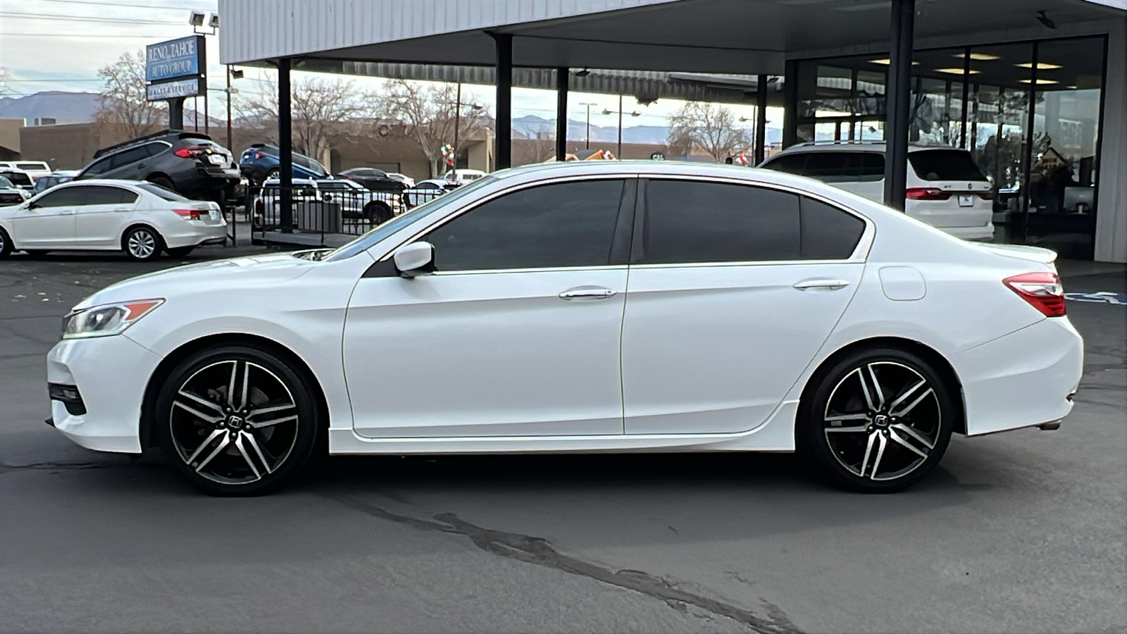 2017 Honda Accord Sport SE 8