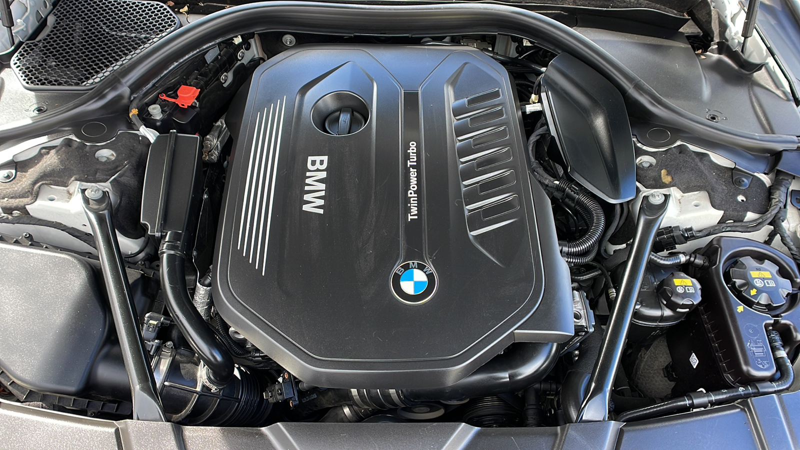 2016 BMW 7 Series 740i 31
