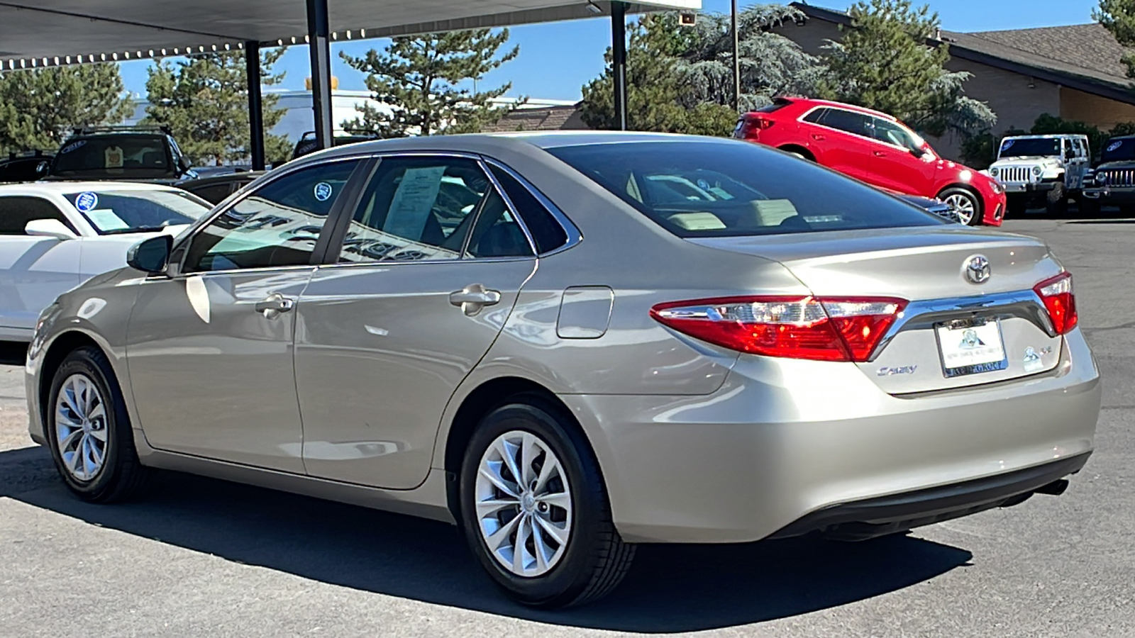 2016 Toyota Camry LE 3