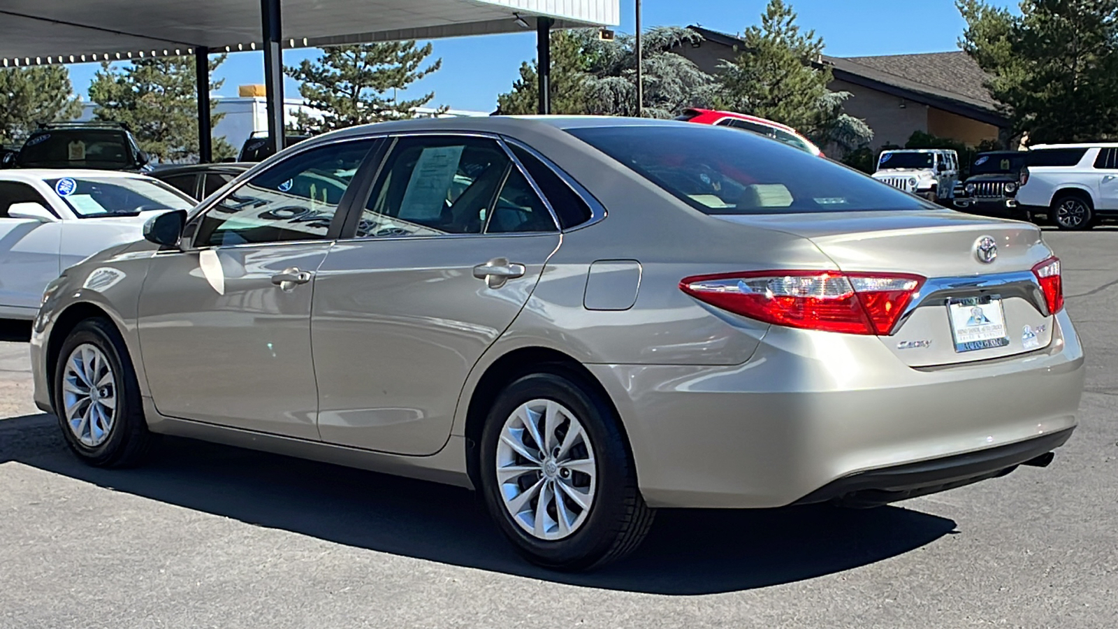 2016 Toyota Camry LE 4