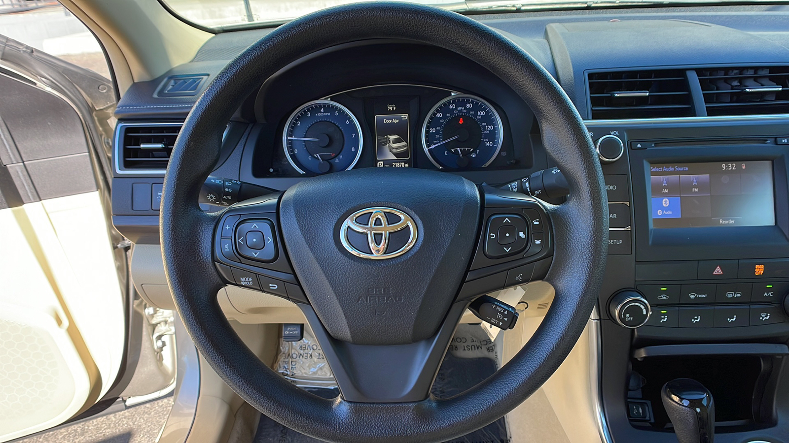 2016 Toyota Camry LE 11
