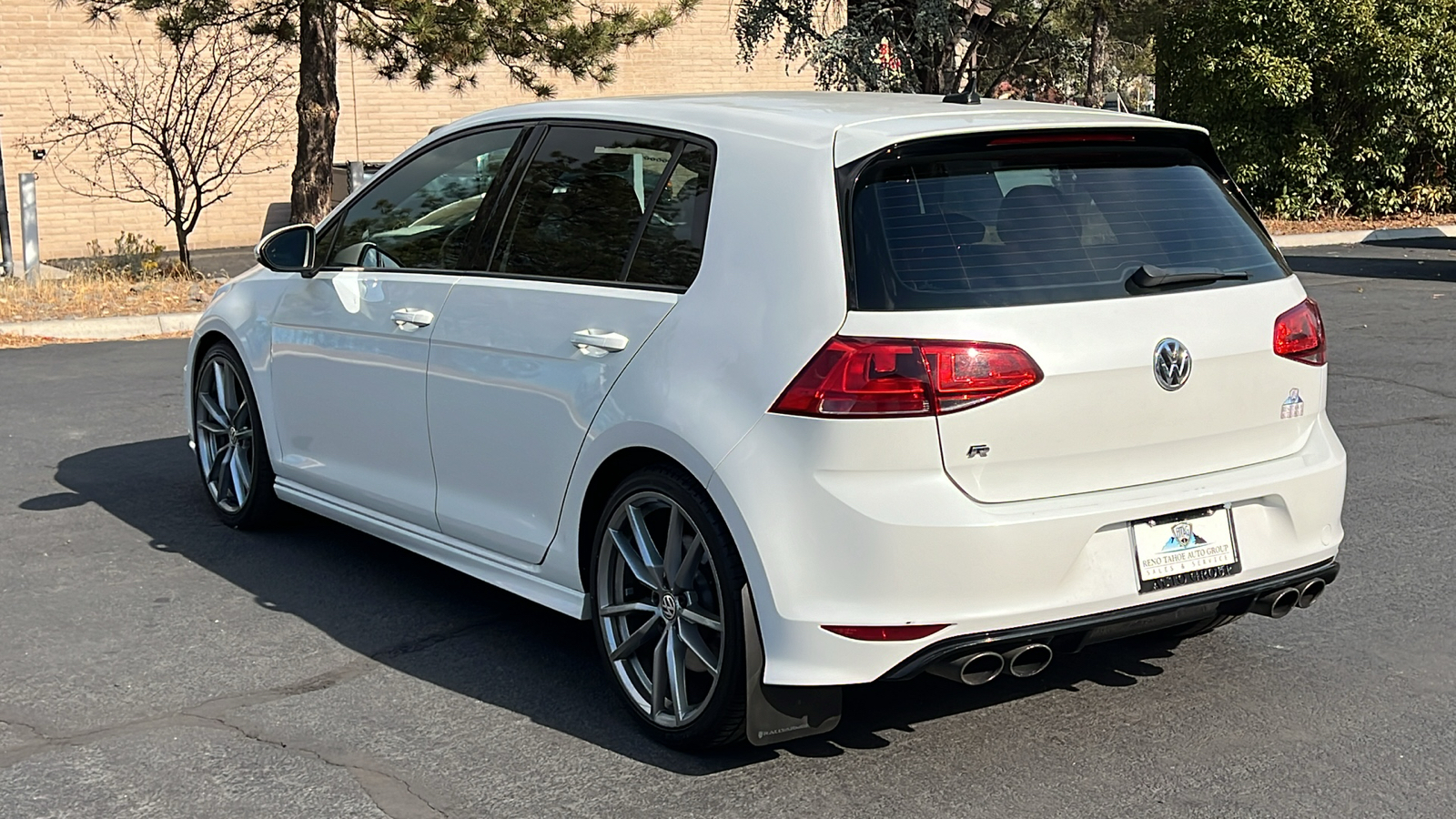 2017 Volkswagen Golf R  7