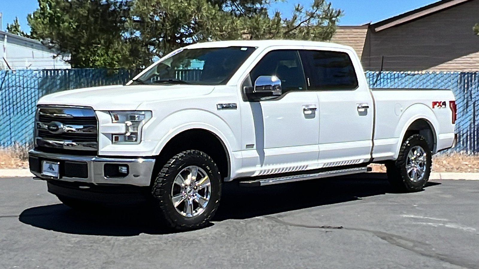 2015 Ford F-150 Lariat 4WD SuperCrew 157 1