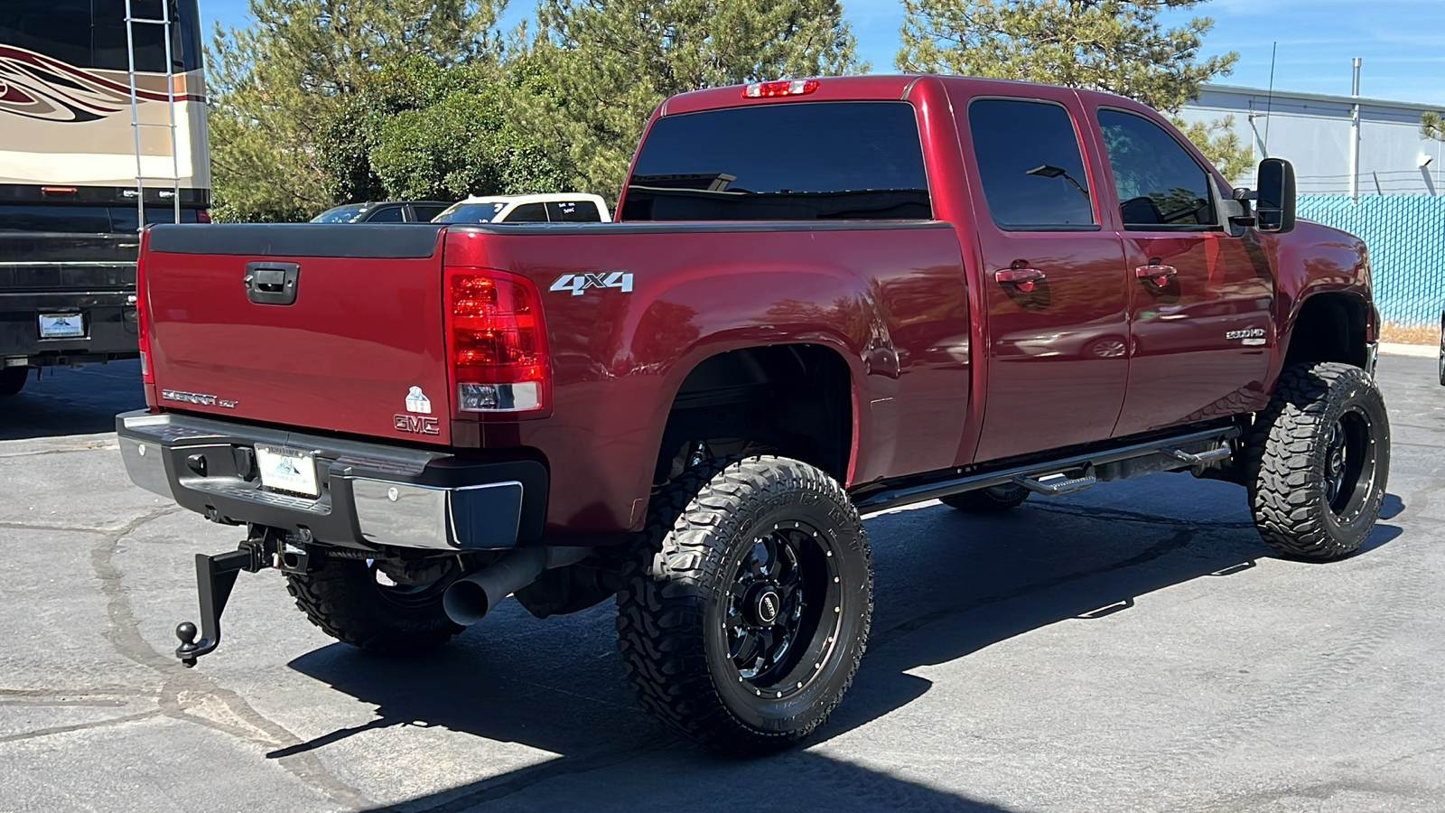 2013 GMC Sierra 2500HD SLT 4WD Crew Cab 153.7 5