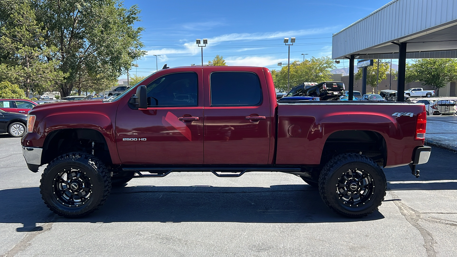 2013 GMC Sierra 2500HD SLT 4WD Crew Cab 153.7 8