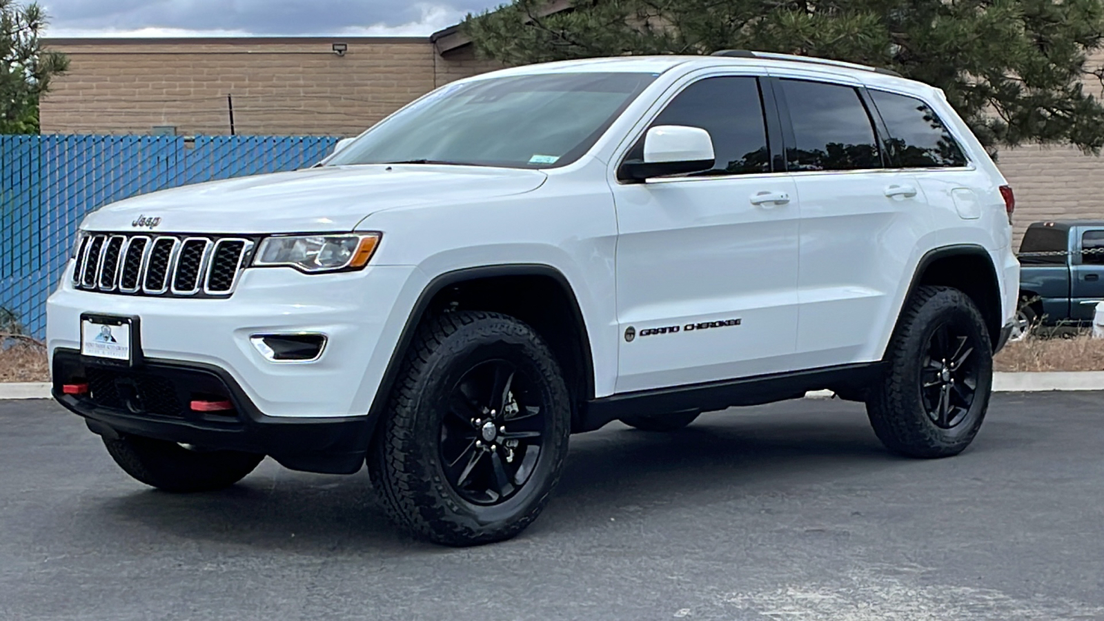 2021 Jeep Grand Cherokee Laredo E 1