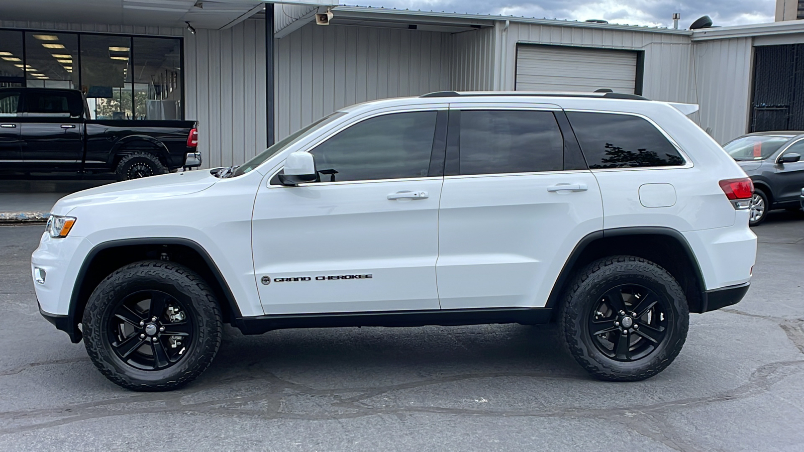 2021 Jeep Grand Cherokee Laredo E 8