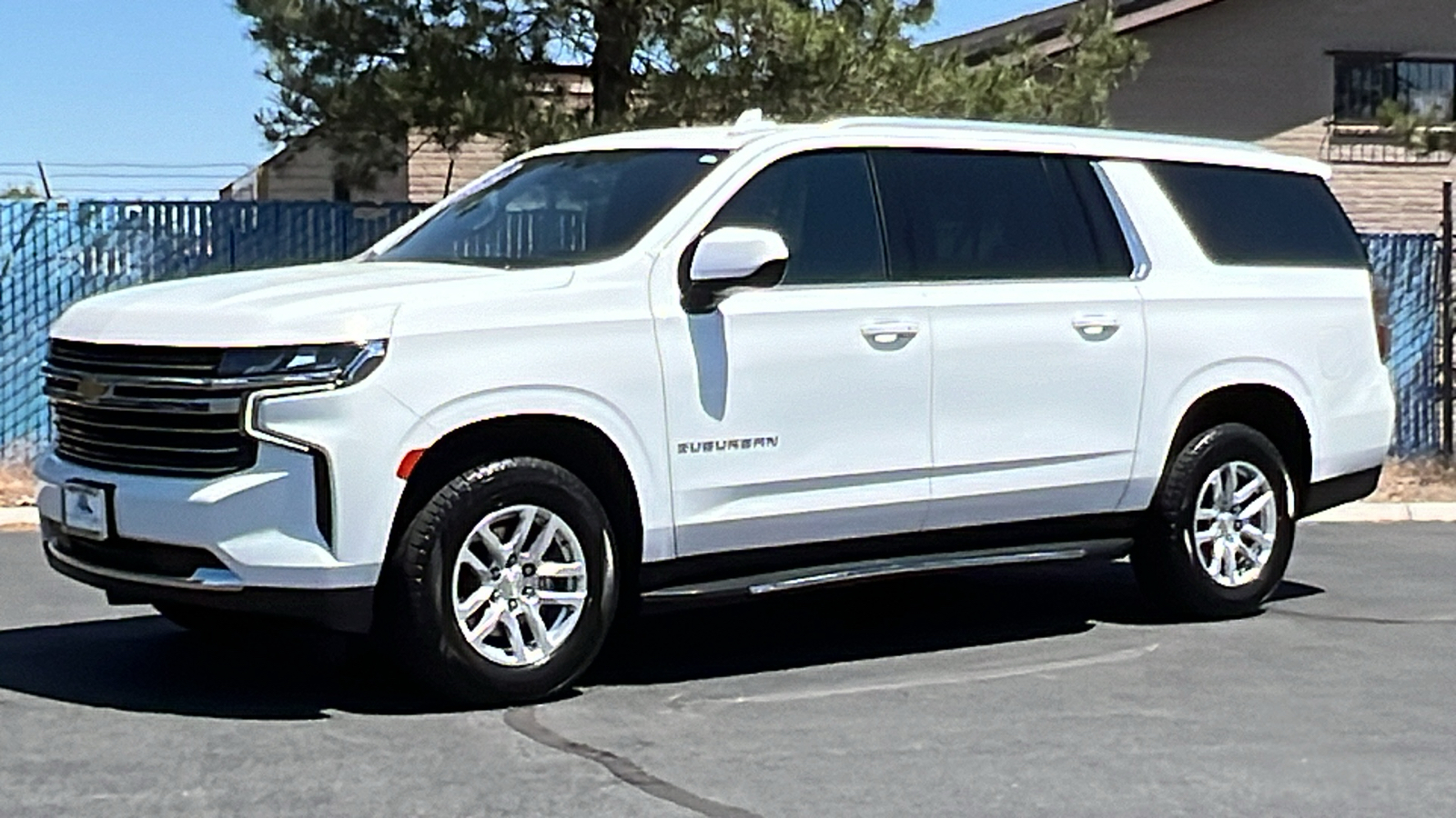 2021 Chevrolet Suburban LT 1