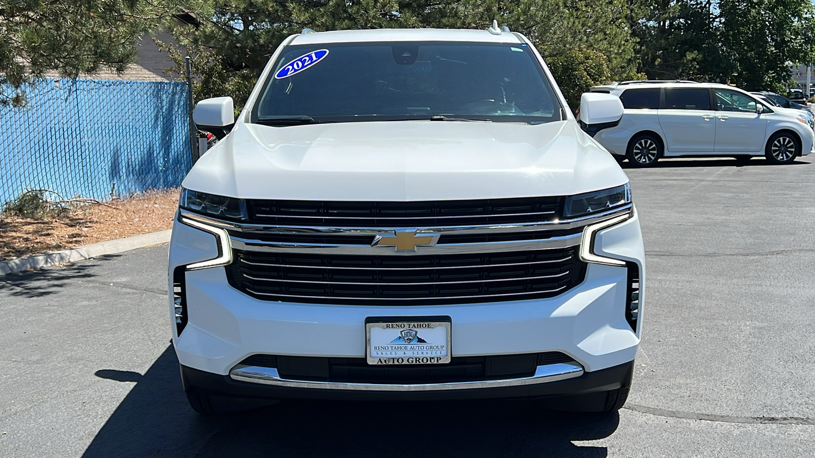 2021 Chevrolet Suburban LT 2