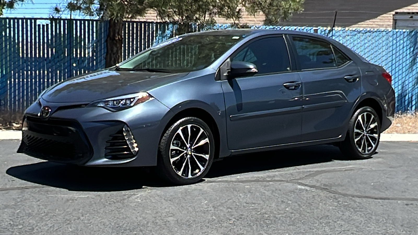 2017 Toyota Corolla SE 1