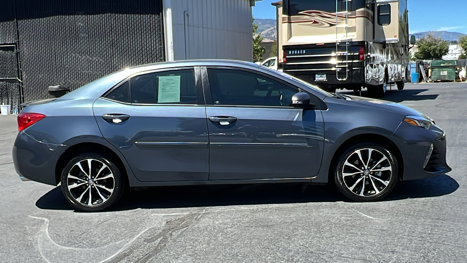 2017 Toyota Corolla SE 4