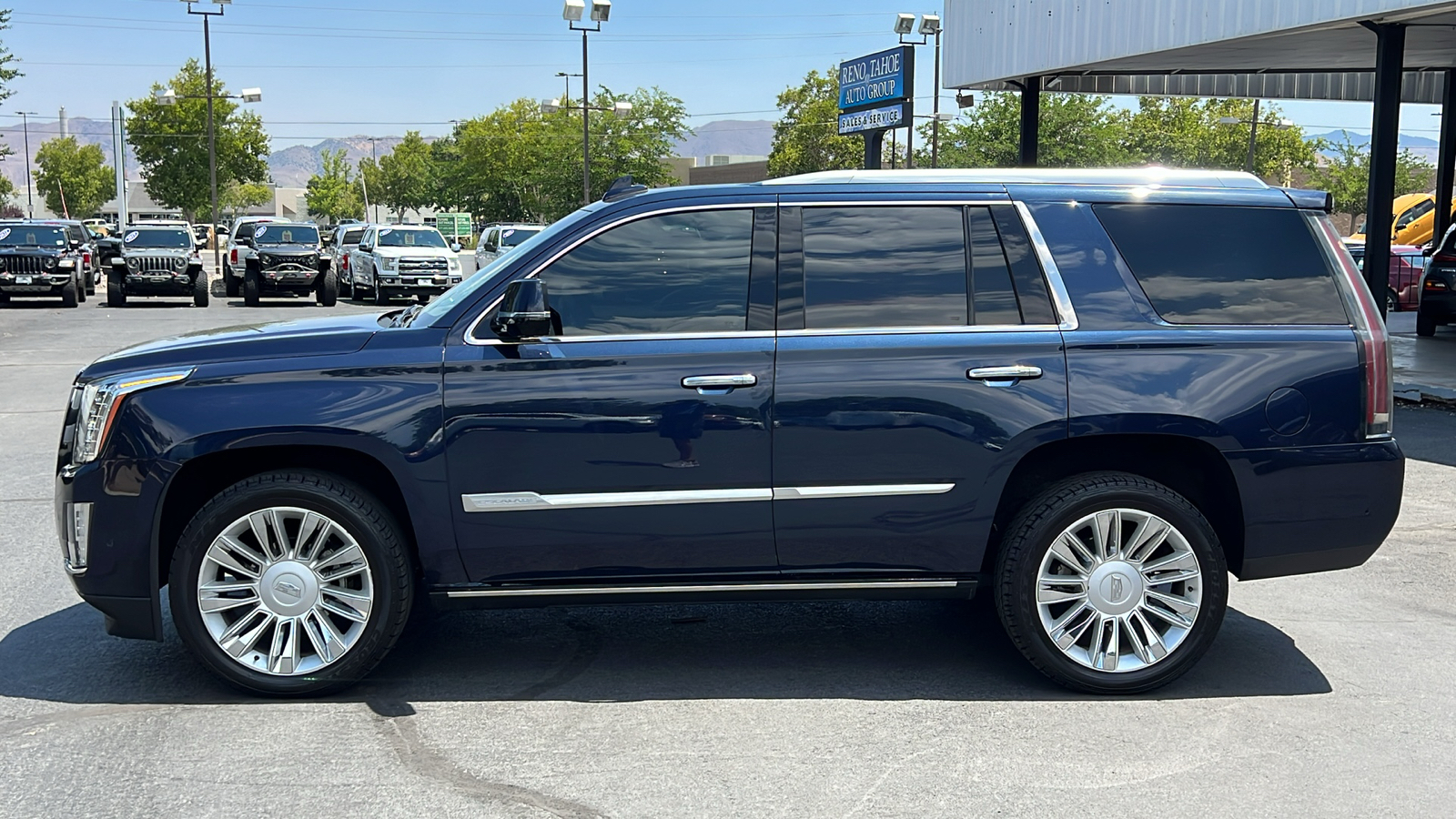 2018 Cadillac Escalade Platinum 8