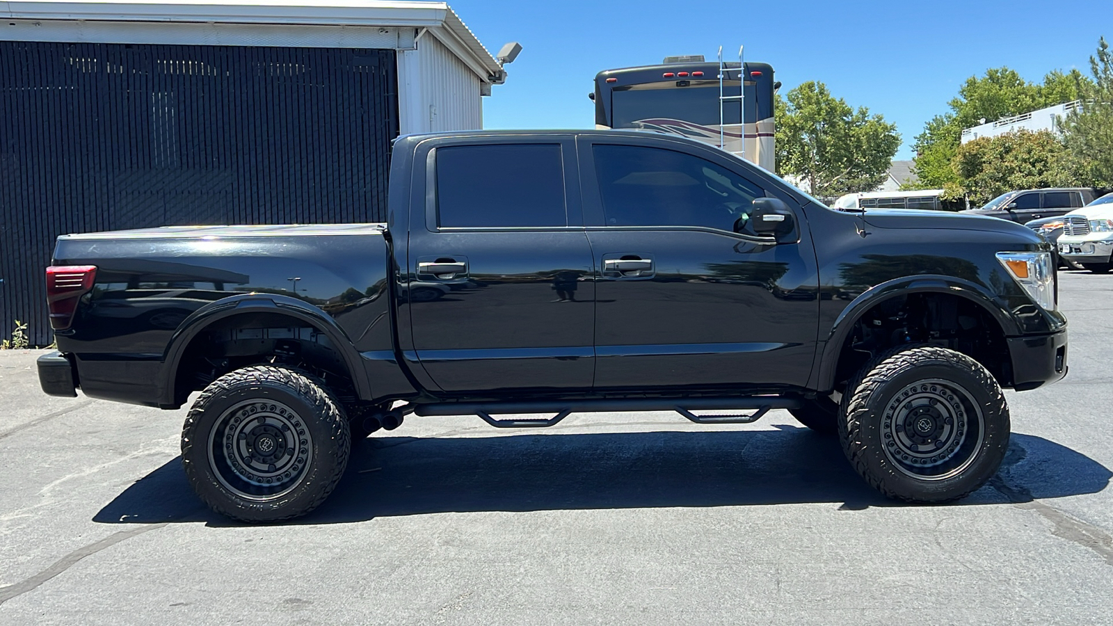 2019 Nissan Titan PRO-4X 4x4 Crew Cab 4