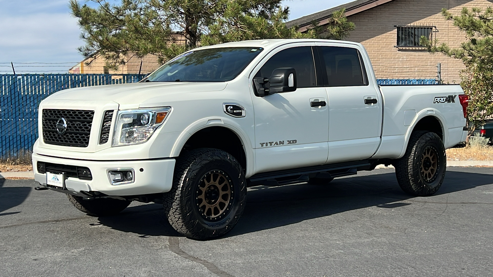 2017 Nissan Titan XD PRO-4X 4x4 Diesel Crew Cab 1