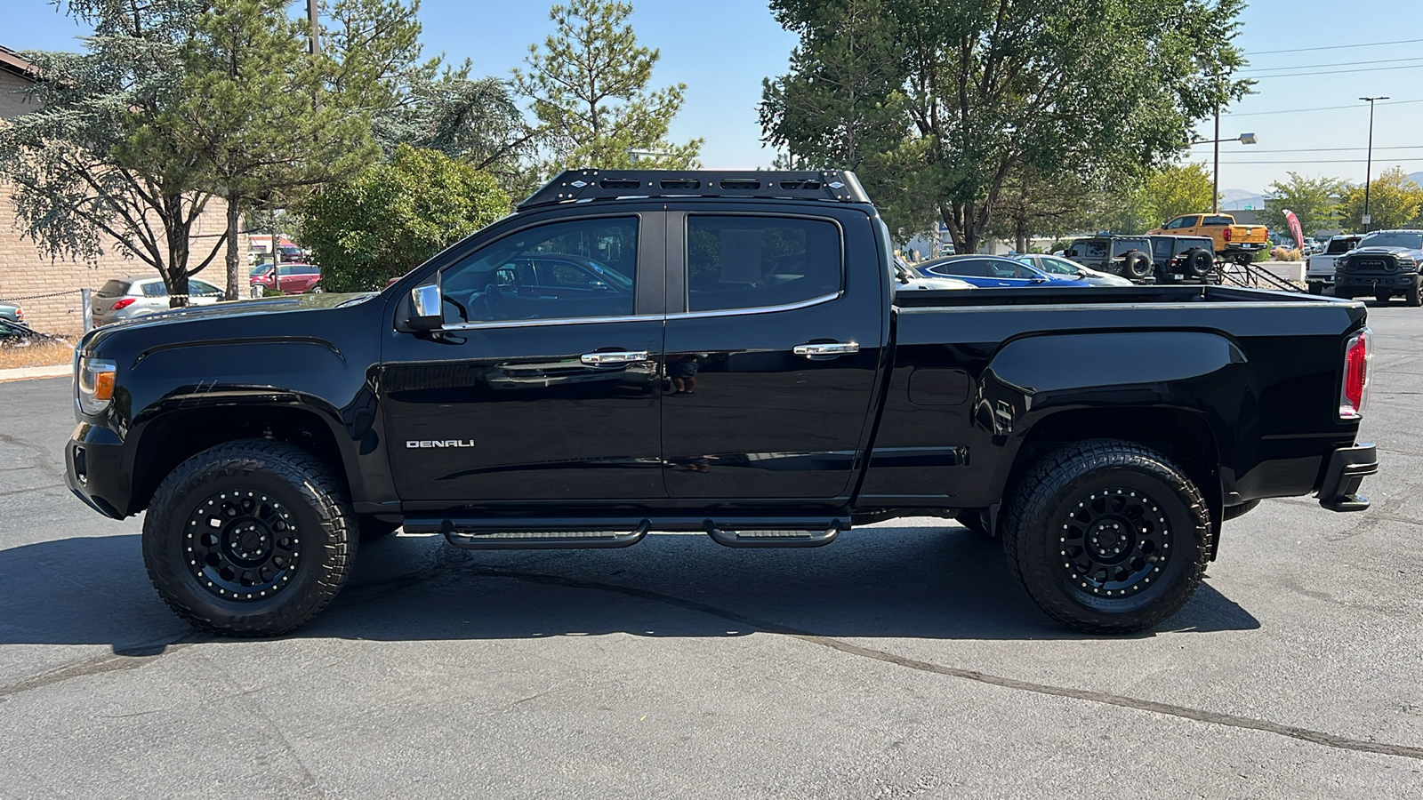 2020 GMC Canyon 4WD Denali Crew Cab 141 8