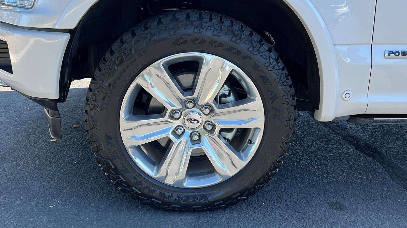 2018 Ford F-150 Platinum 4WD SuperCrew 5.5 Box 9