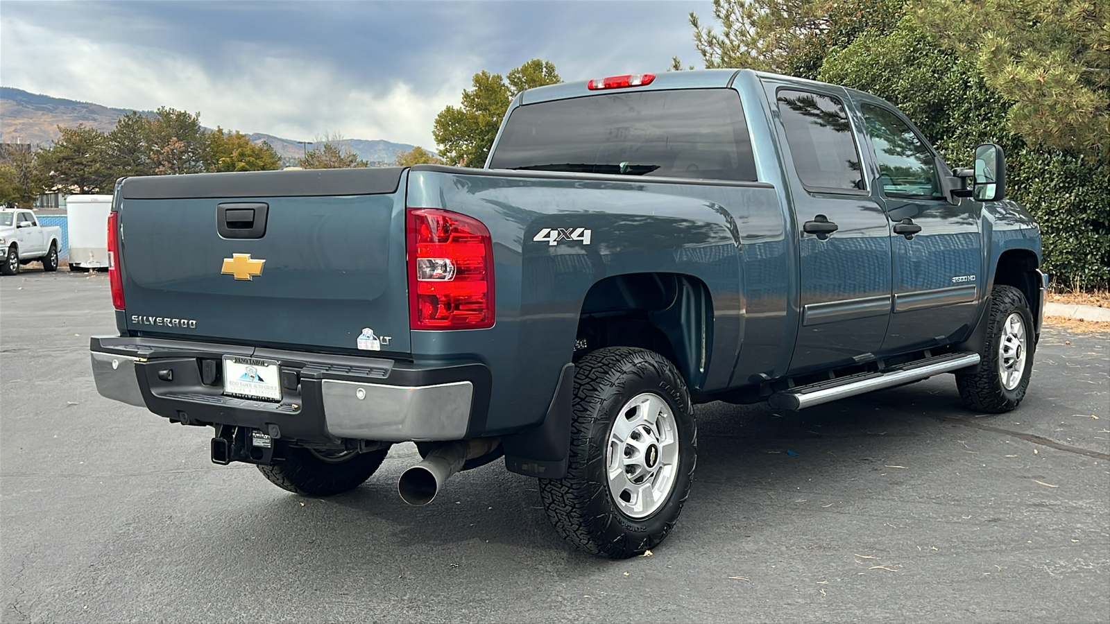 2013 Chevrolet Silverado 2500HD LT 4WD Crew Cab 153.7 5