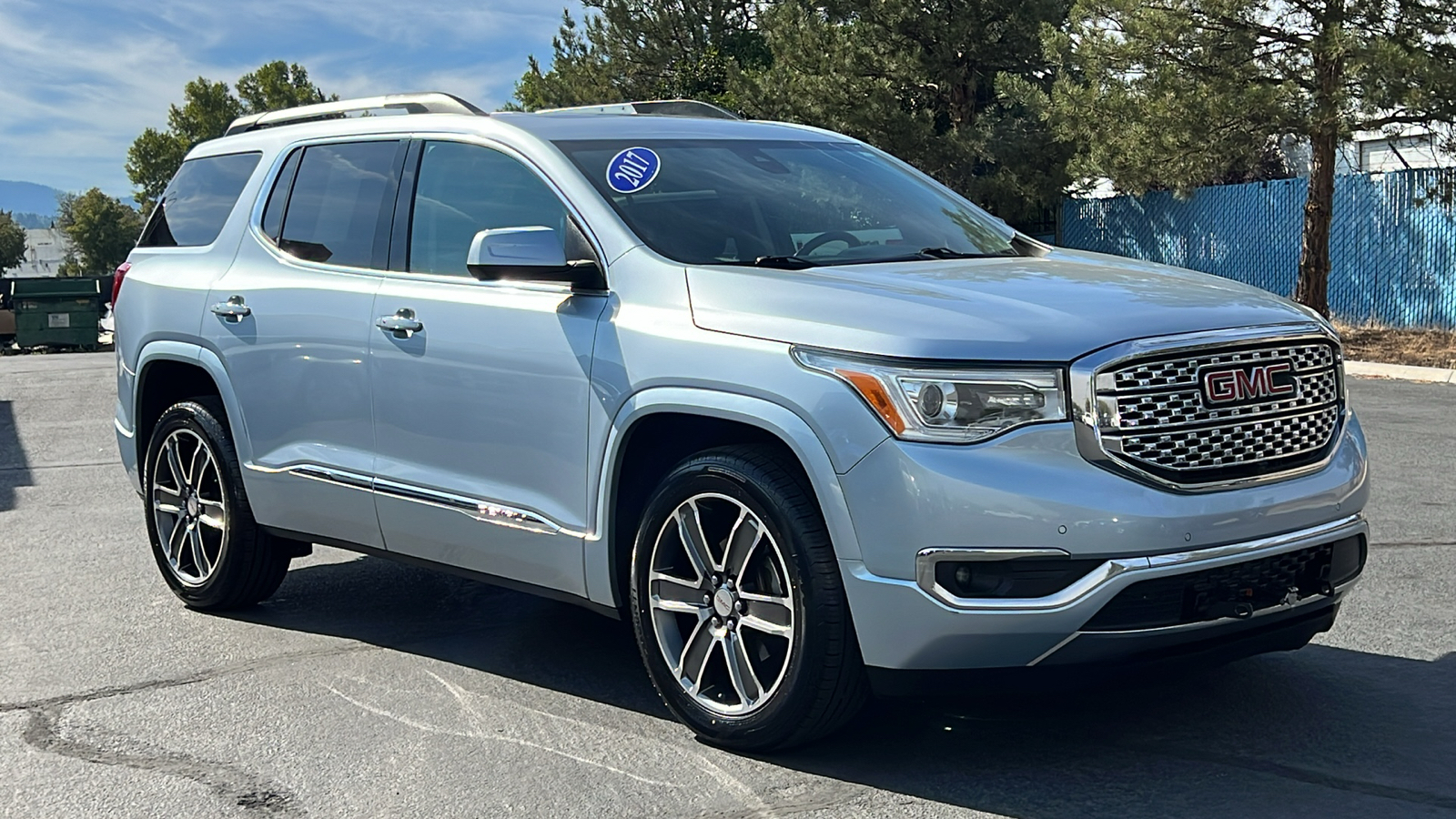 2017 GMC Acadia Denali 3