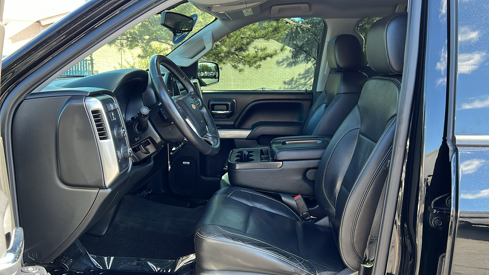 2018 Chevrolet Silverado 1500 LT 4WD Crew Cab 143.5 27