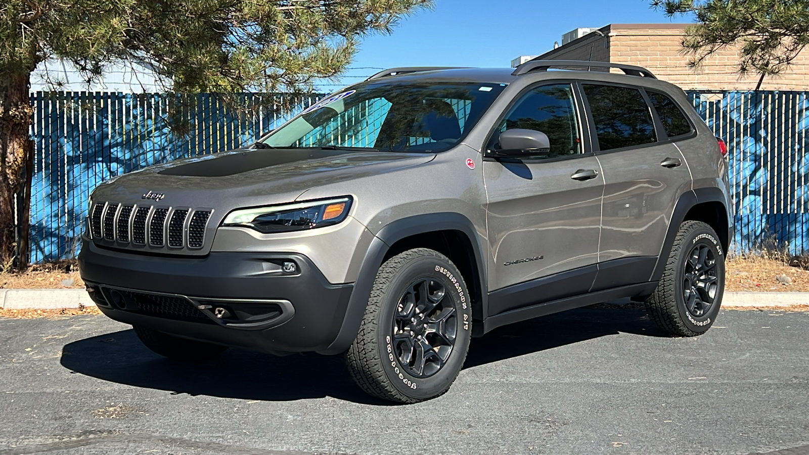 2021 Jeep Cherokee Trailhawk 1