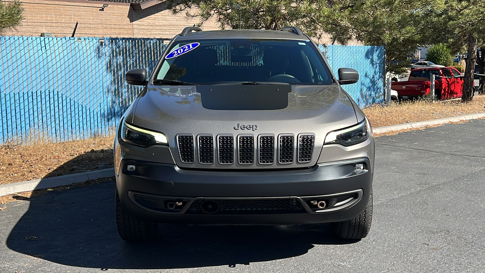 2021 Jeep Cherokee Trailhawk 2