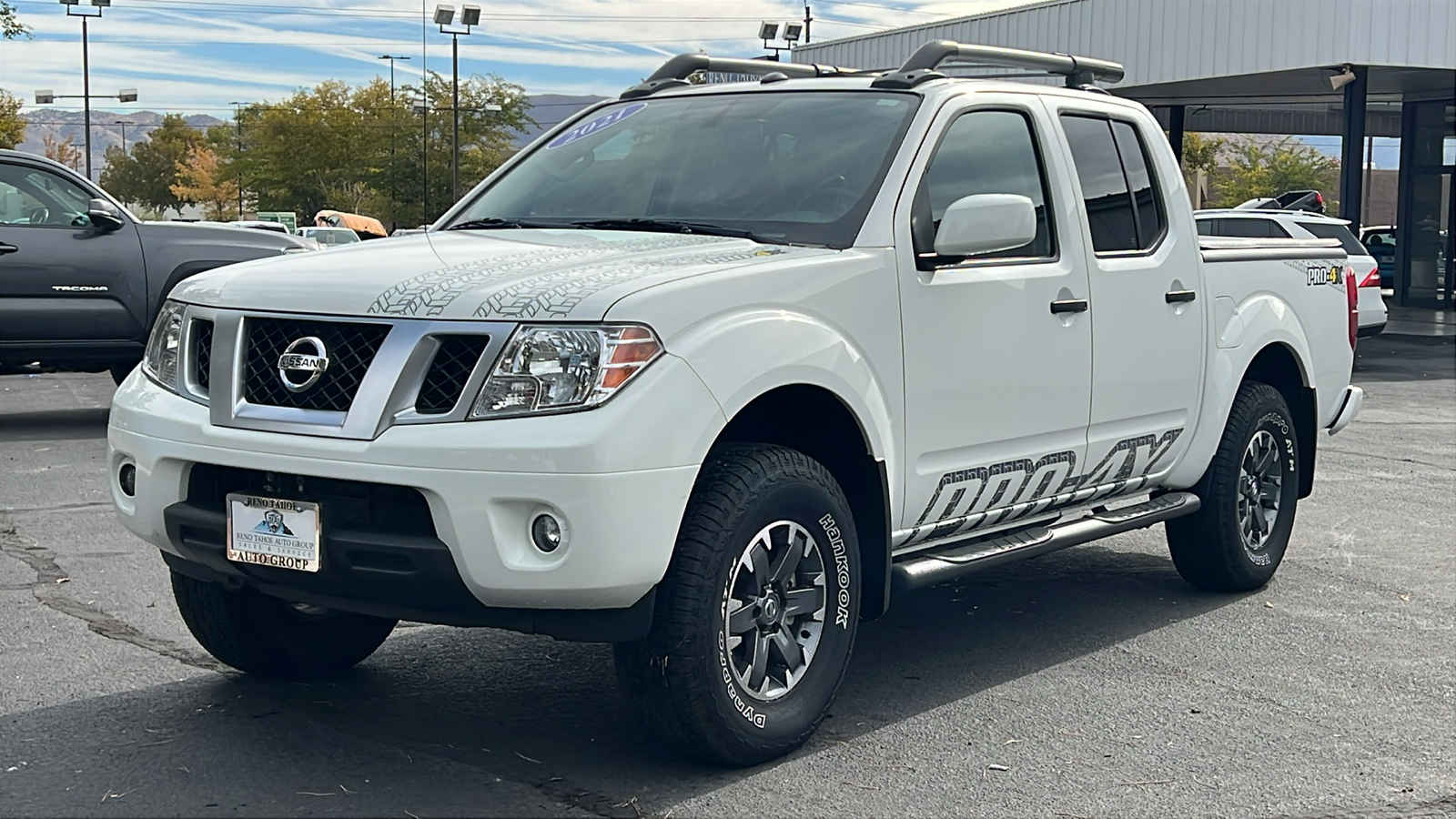 2021 Nissan Frontier PRO-4X Crew Cab 4x4 Auto 1