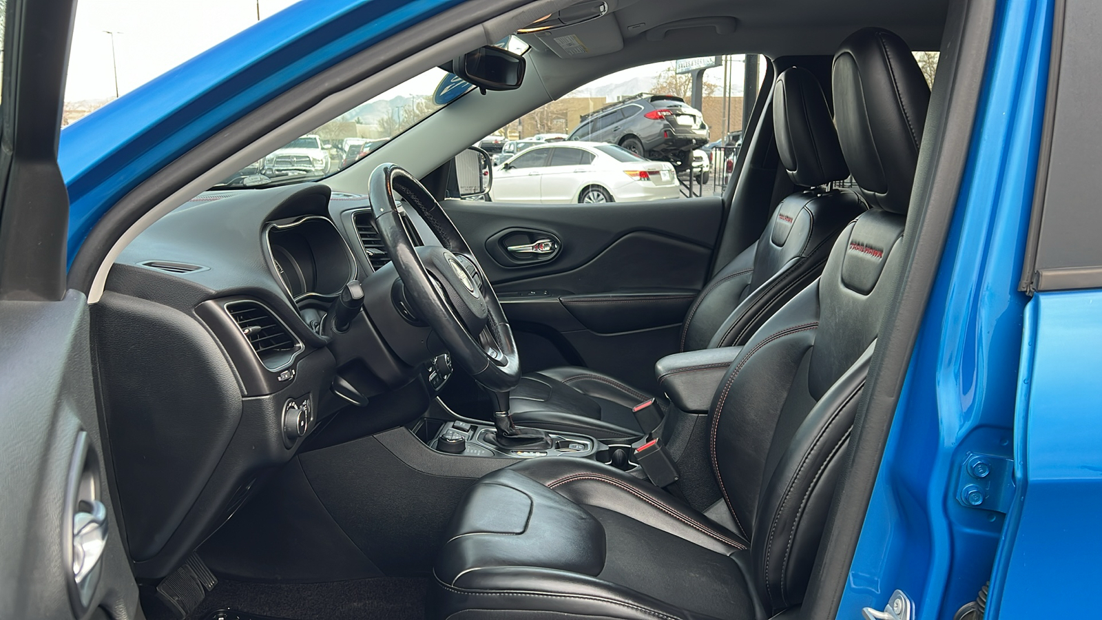 2019 Jeep Cherokee Trailhawk 29