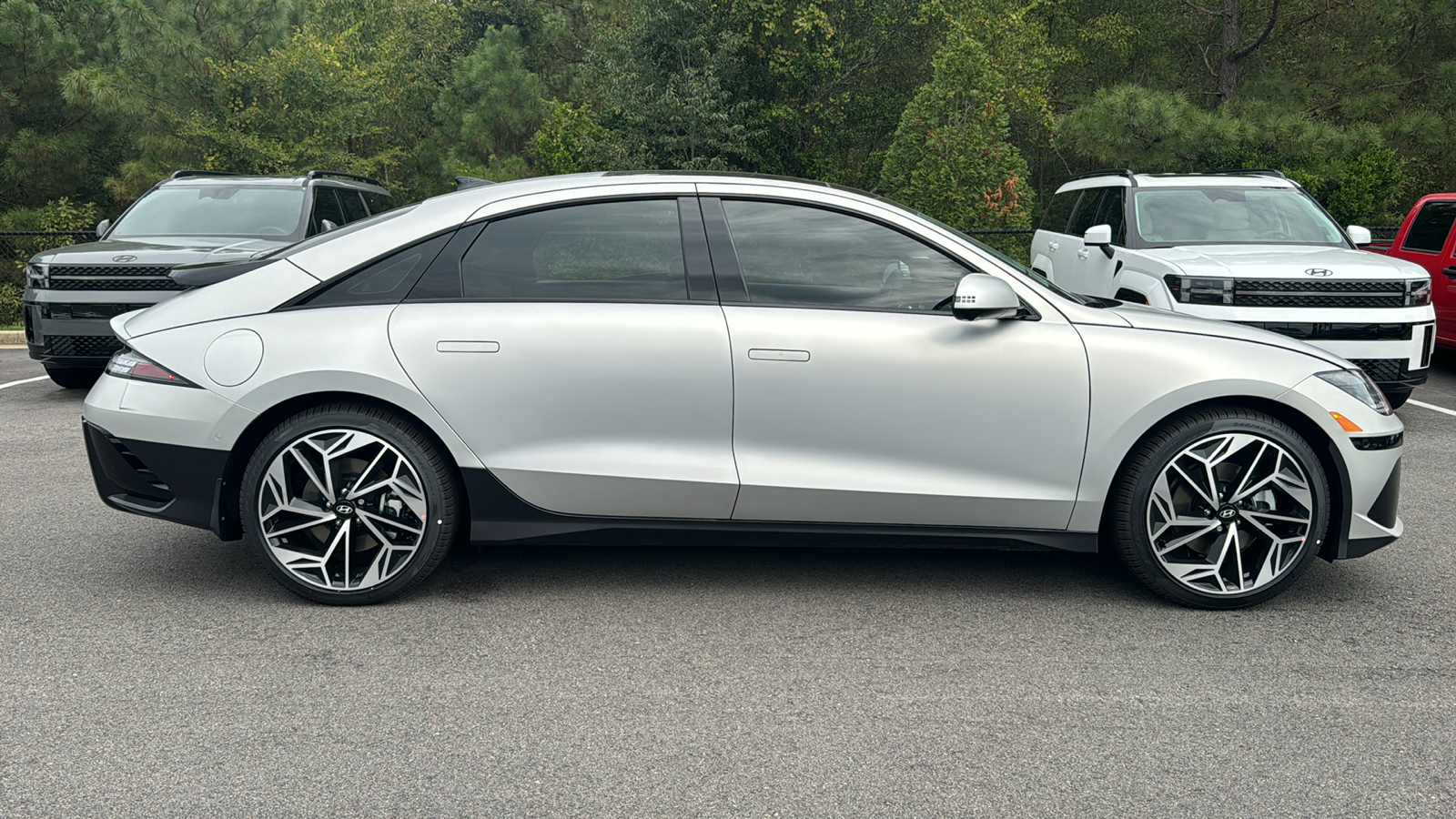 2025 Hyundai IONIQ 6 Limited 8