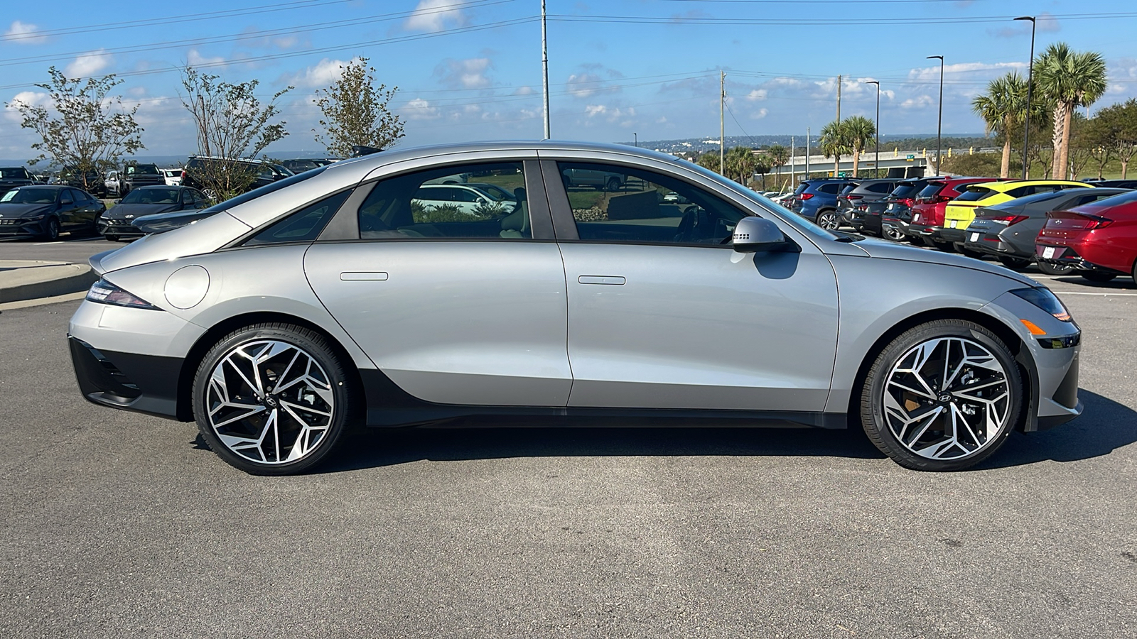 2025 Hyundai IONIQ 6 SEL 8