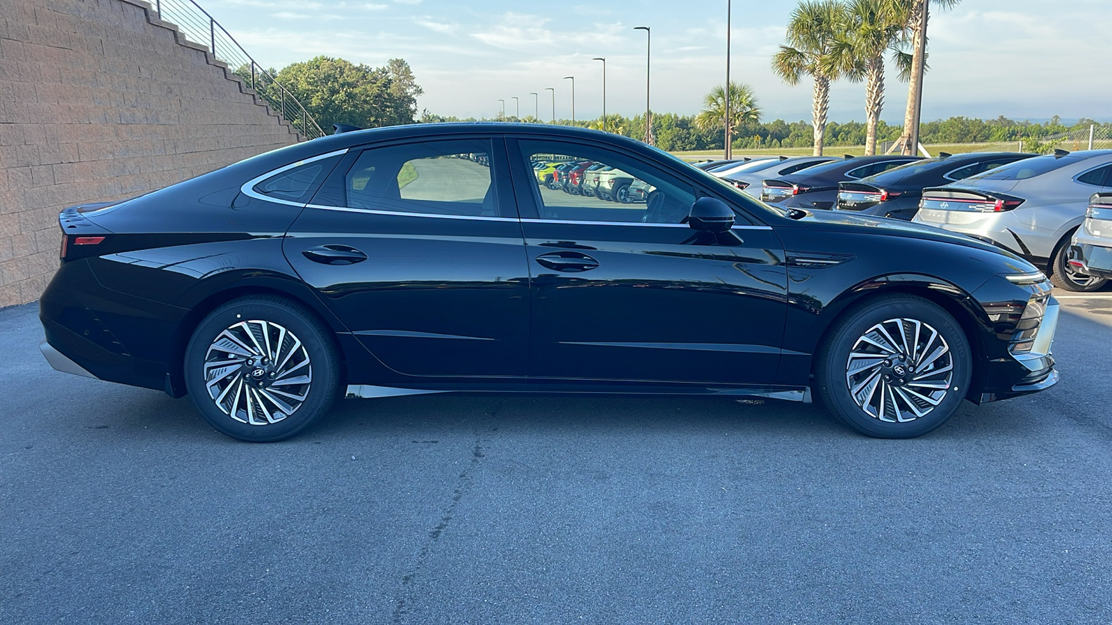 2024 Hyundai Sonata Hybrid Limited 8