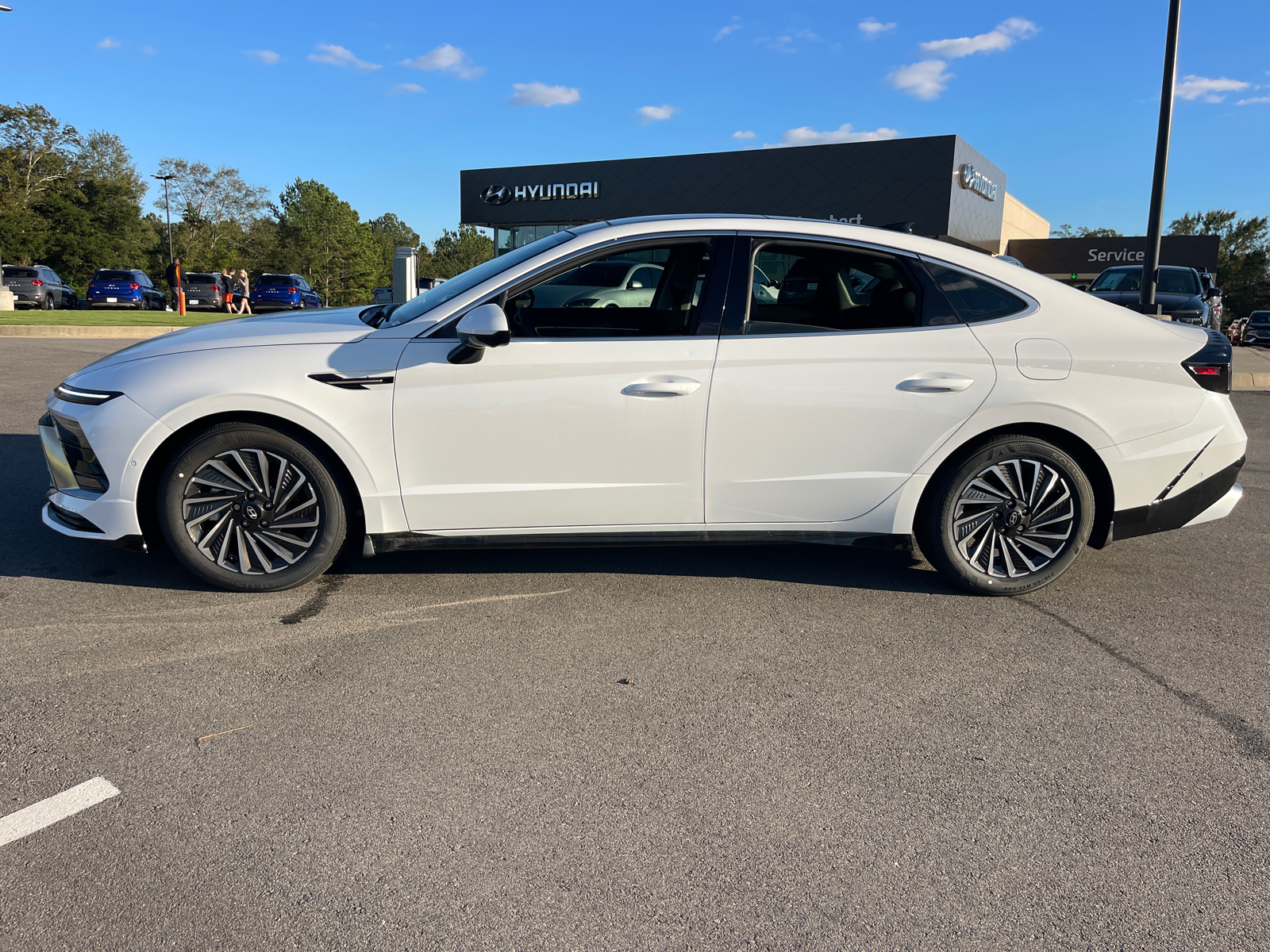 2025 Hyundai Sonata Hybrid Limited 4