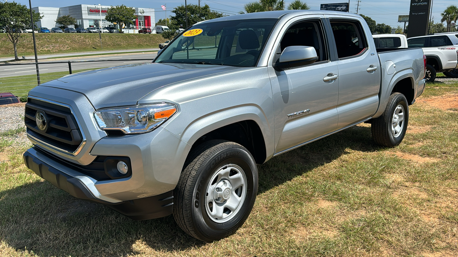 2023 Toyota Tacoma SR5 3