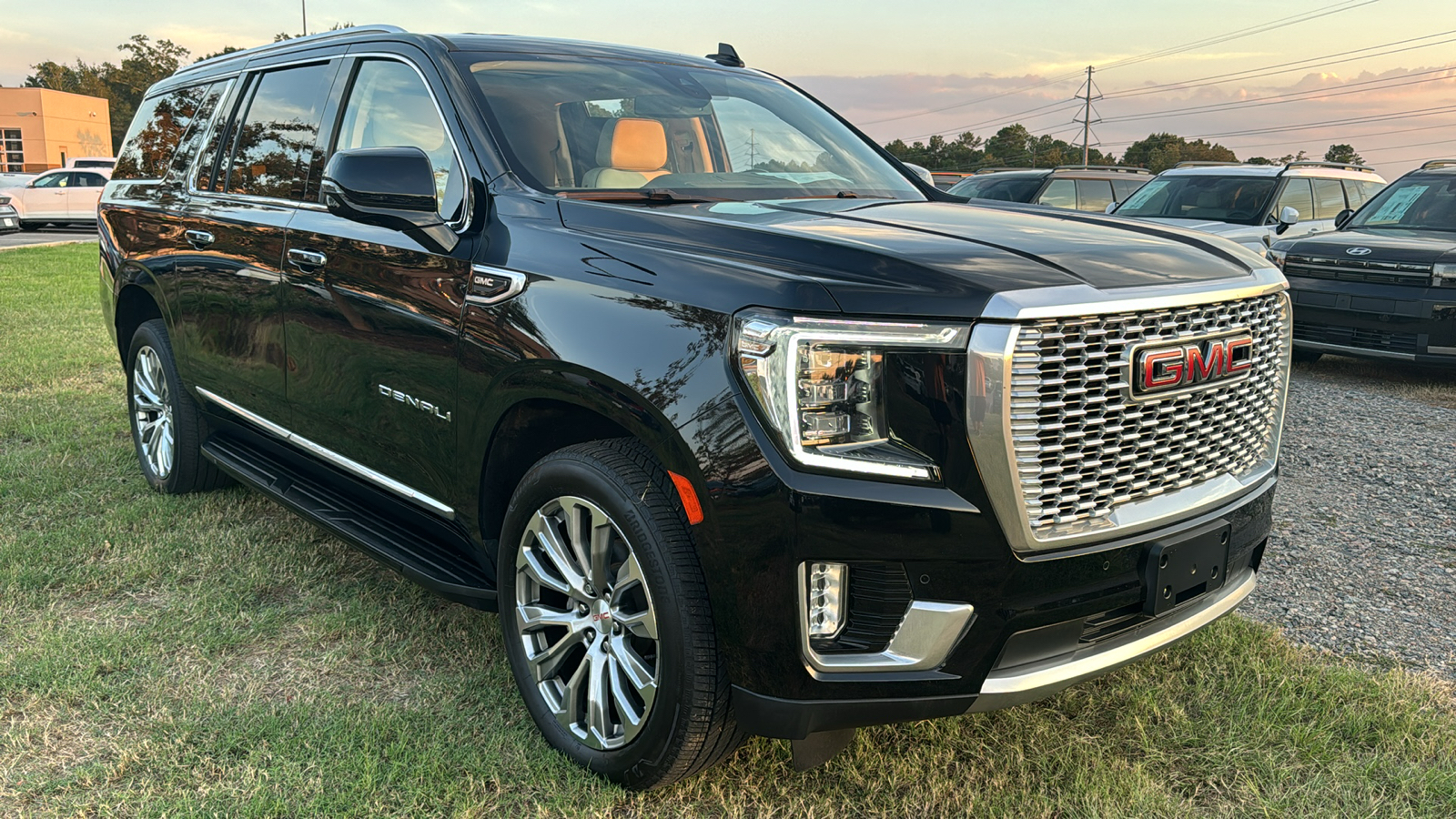 2021 GMC Yukon XL Denali 1