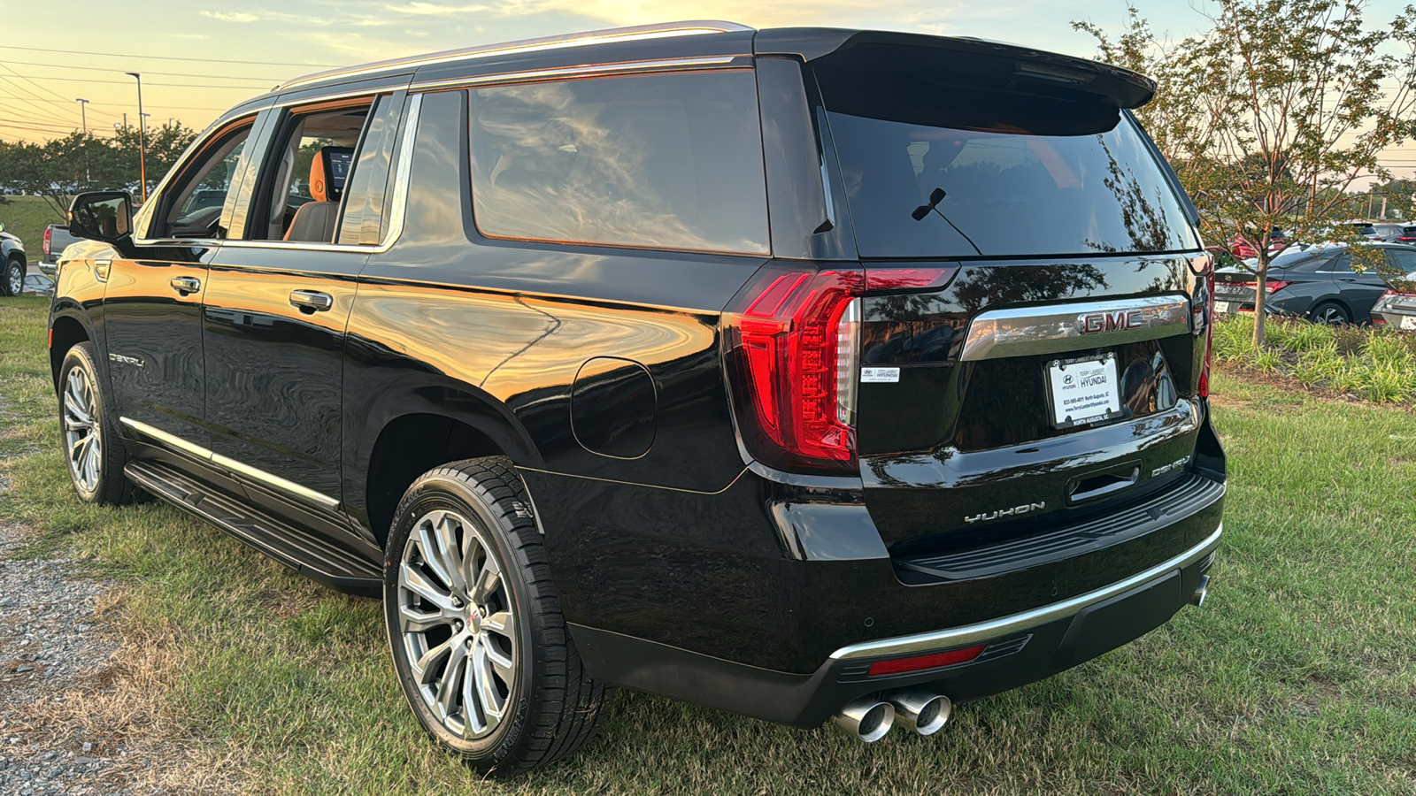 2021 GMC Yukon XL Denali 5