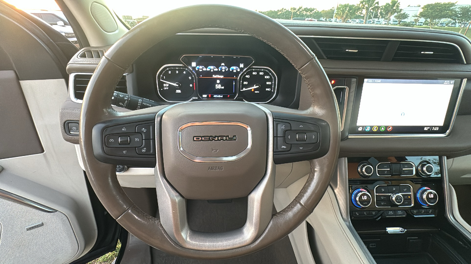 2021 GMC Yukon XL Denali 21