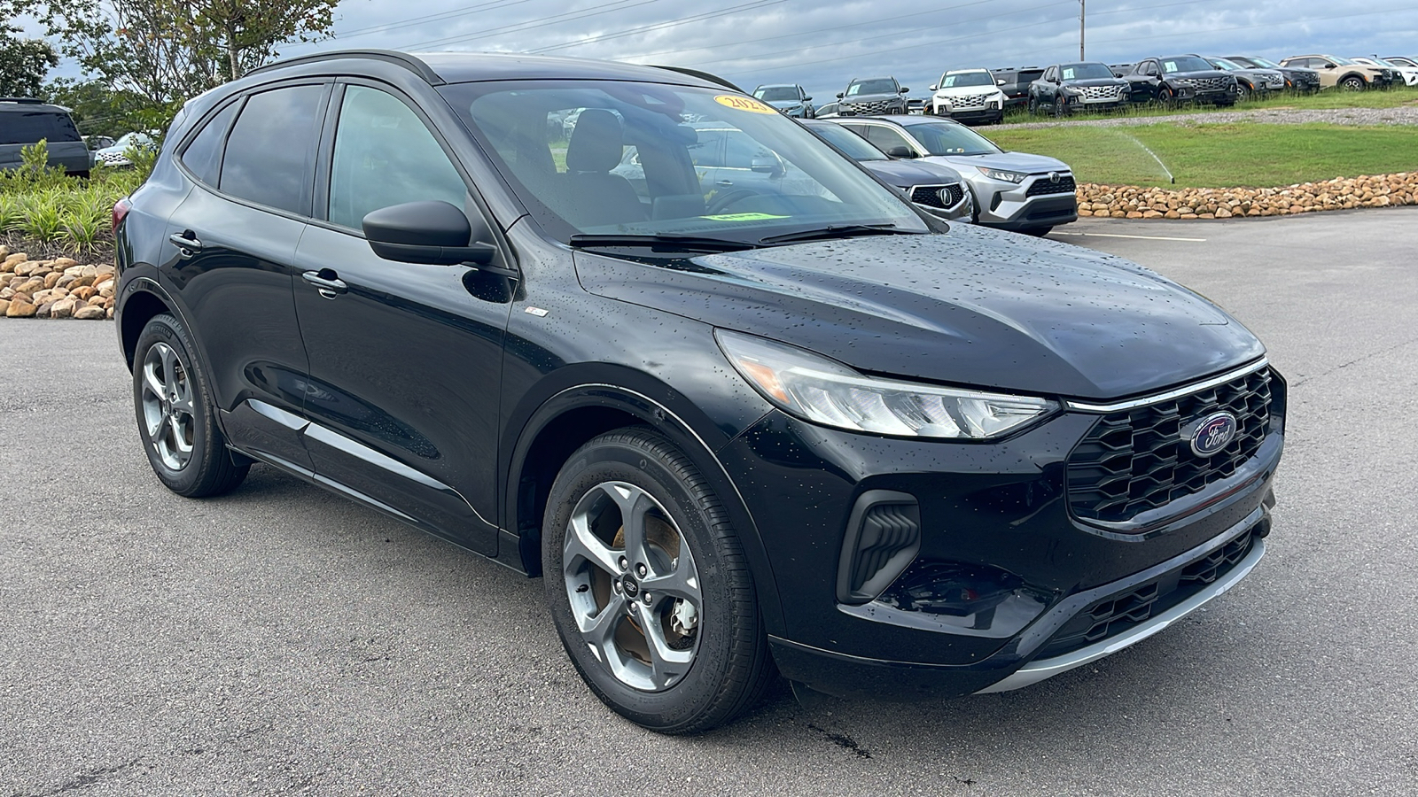 2023 Ford Escape ST-Line 1