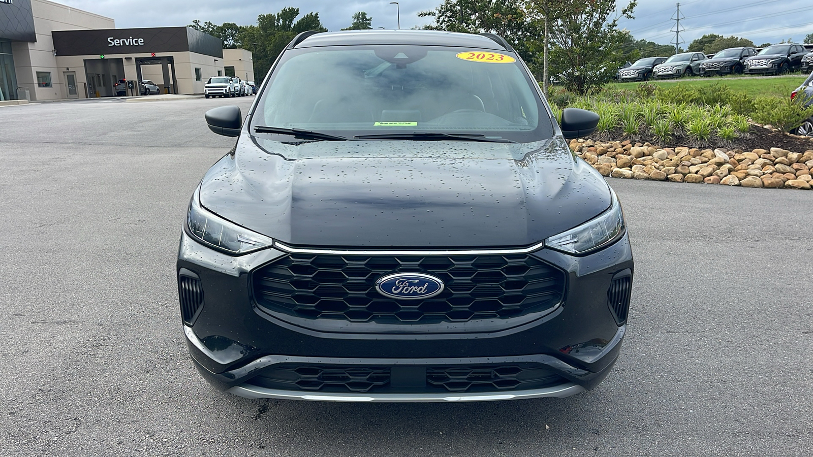 2023 Ford Escape ST-Line 2