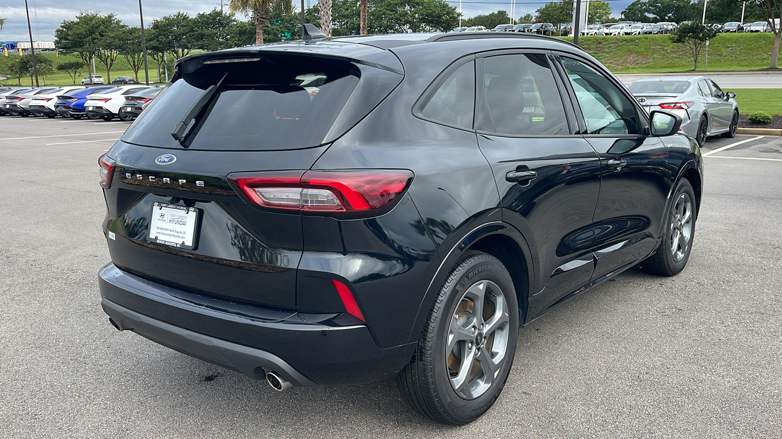 2023 Ford Escape ST-Line 7