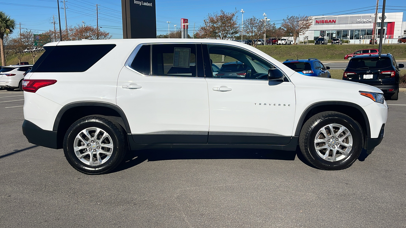 2020 Chevrolet Traverse LS 8