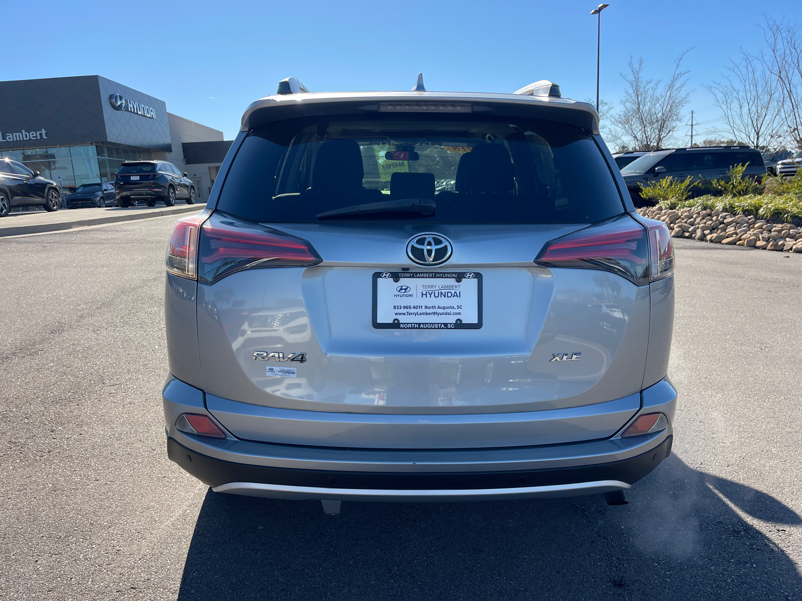 2018 Toyota RAV4 XLE 6