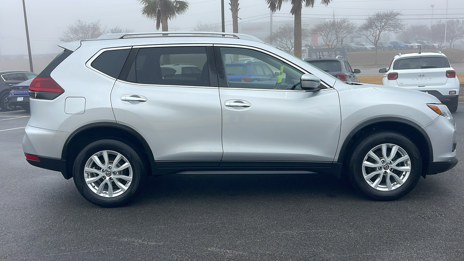 2019 Nissan Rogue S 8