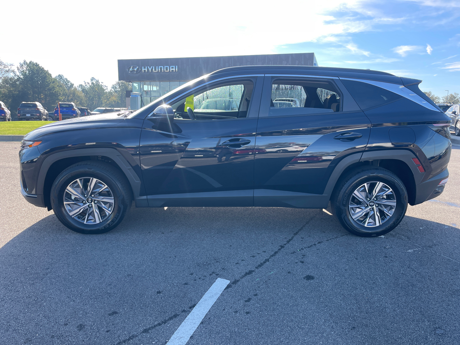 2022 Hyundai Tucson Hybrid Blue 4