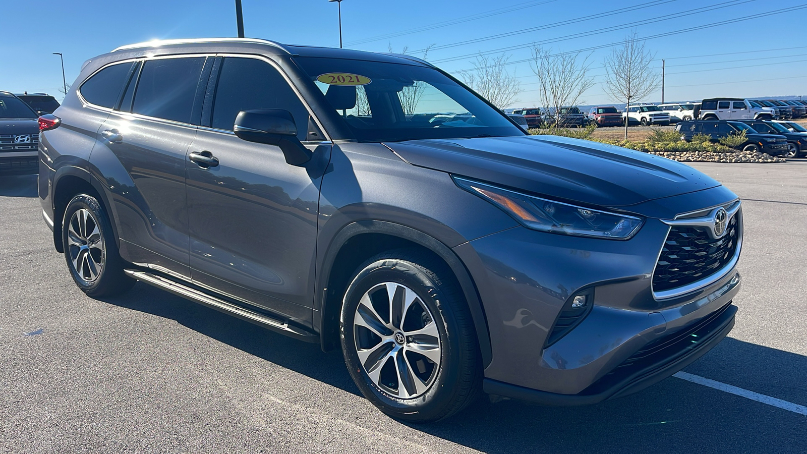 2021 Toyota Highlander XLE 1