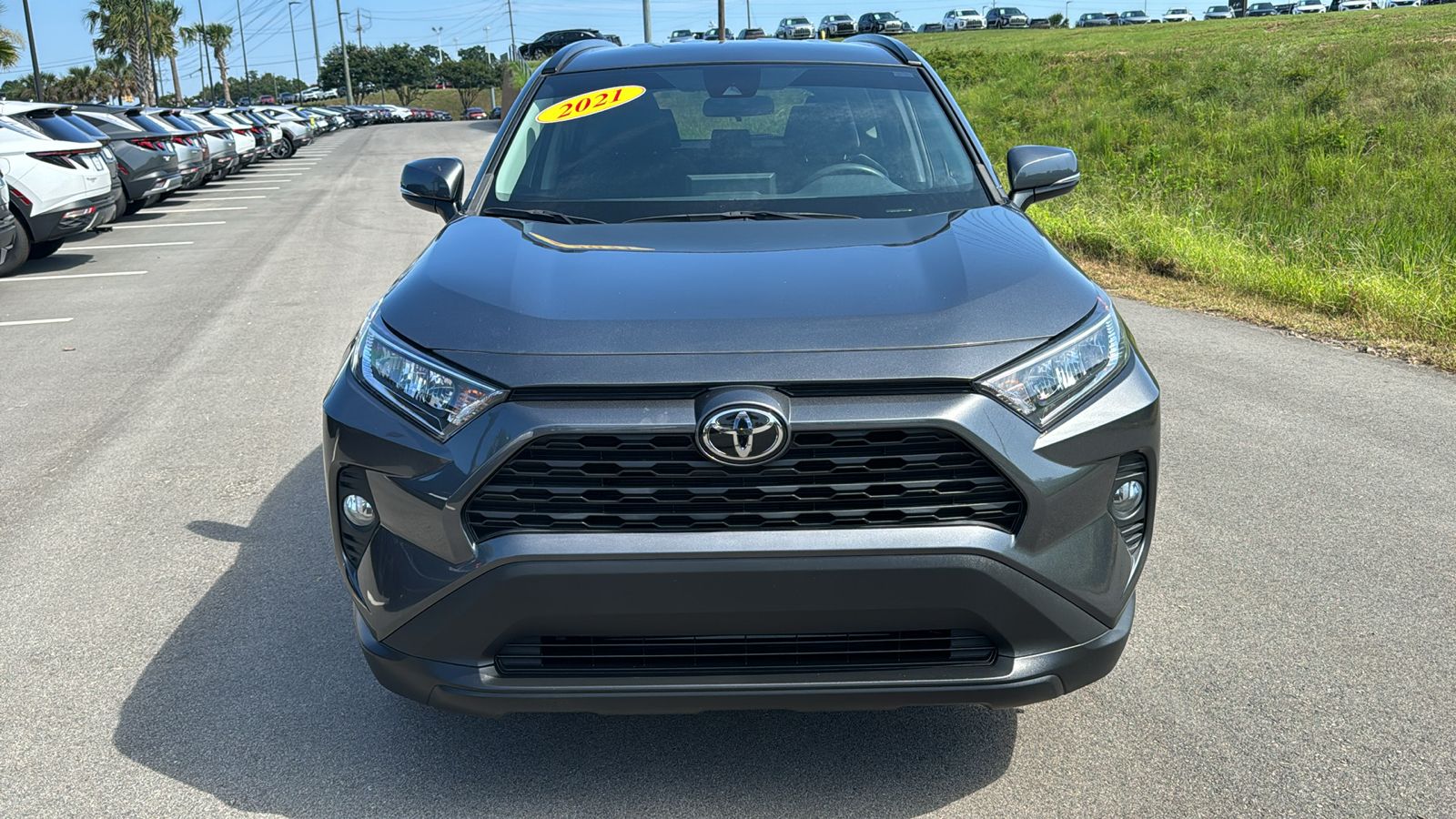 2021 Toyota RAV4 XLE 2