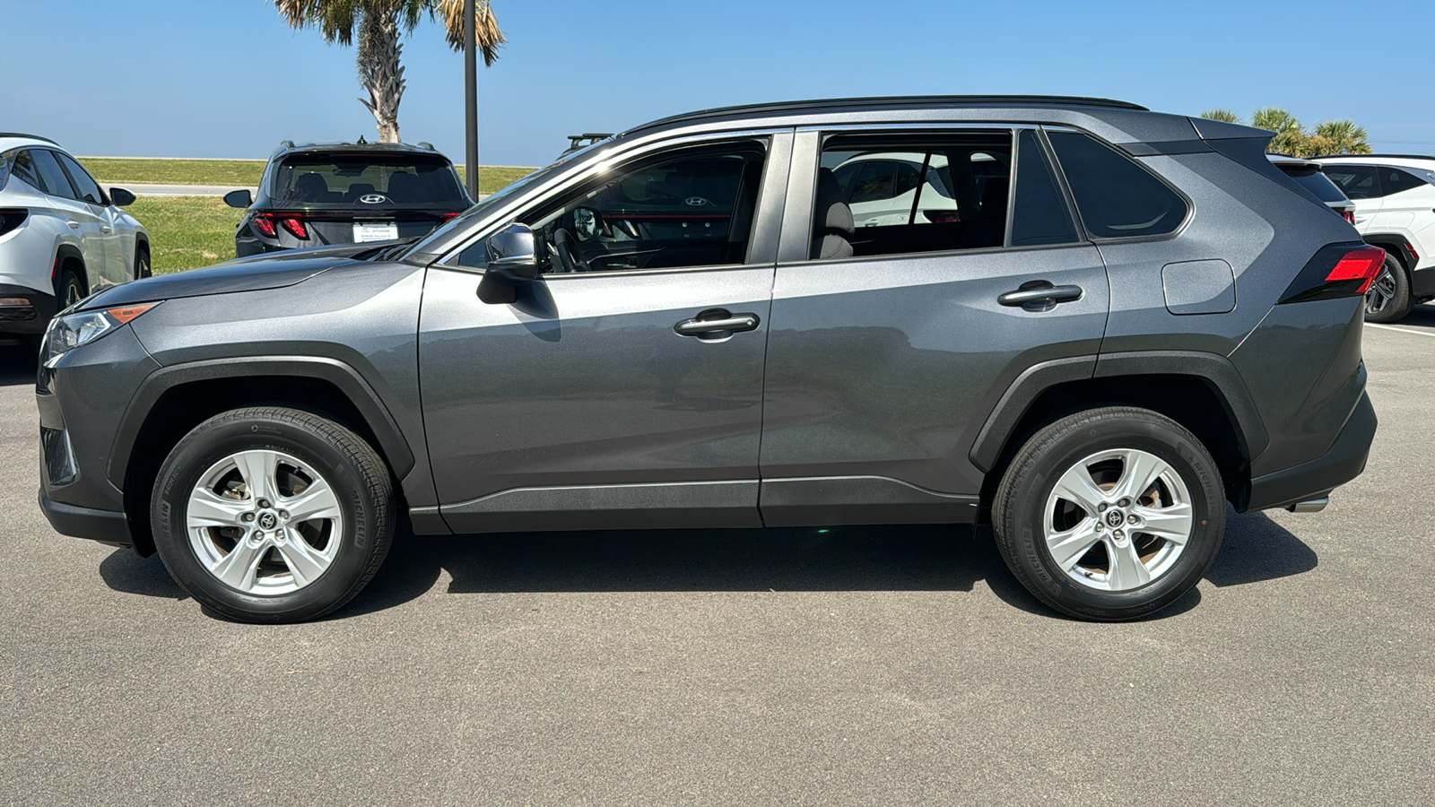 2021 Toyota RAV4 XLE 4